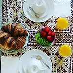 فندق مبيت وإفطار La Canarina 3*