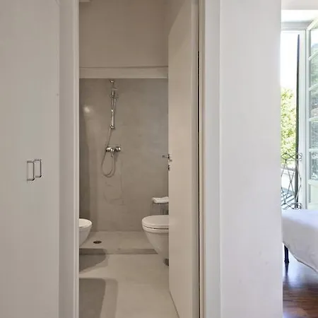 Bed & Breakfast La Canarina Como