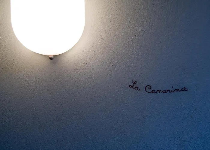 Bed and Breakfast La Canarina 3*