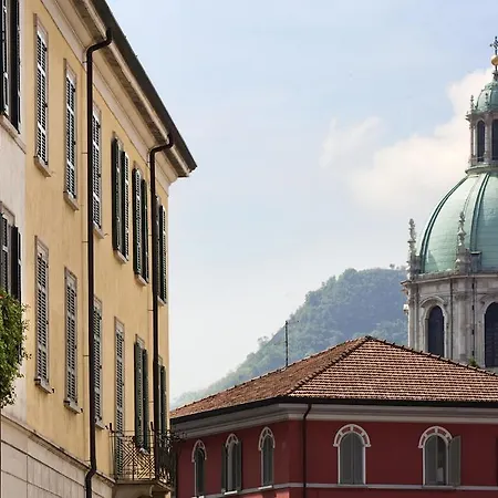 Bed & Breakfast La Canarina Como