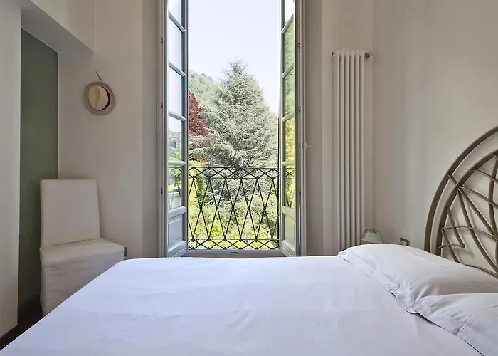 Bed & Breakfast La Canarina Como