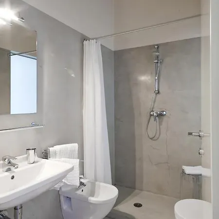 La Canarina לינה וארוחת בוקר 3*