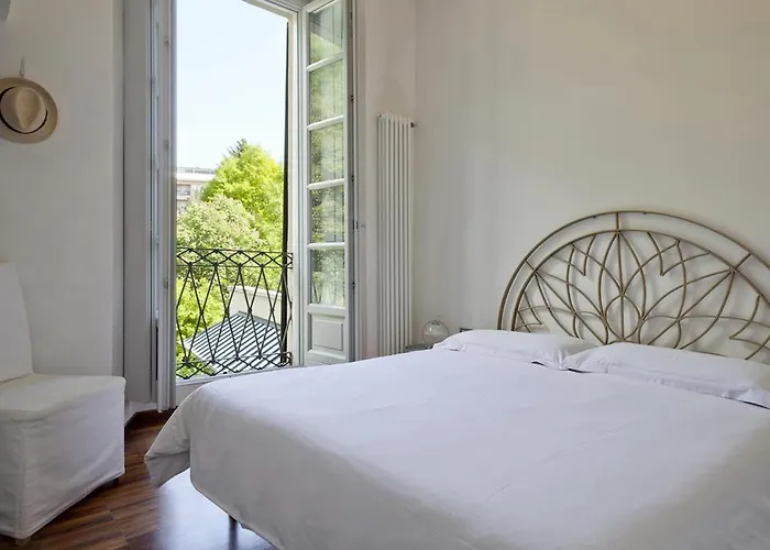 فندق مبيت وإفطار La Canarina 3*